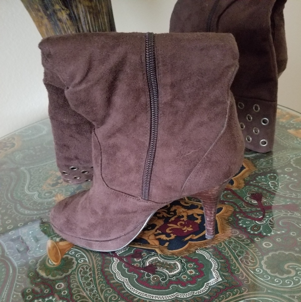 Brown Suede Boots - Picture 4 of 6
